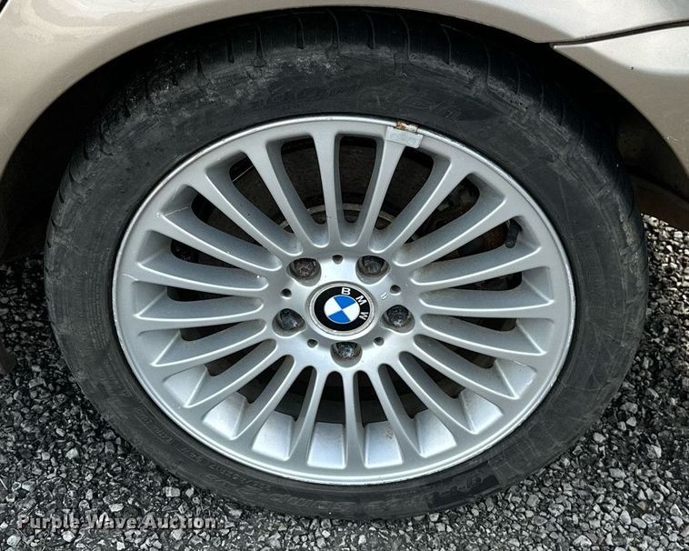 image for item DP3136 2001 BMW 330i