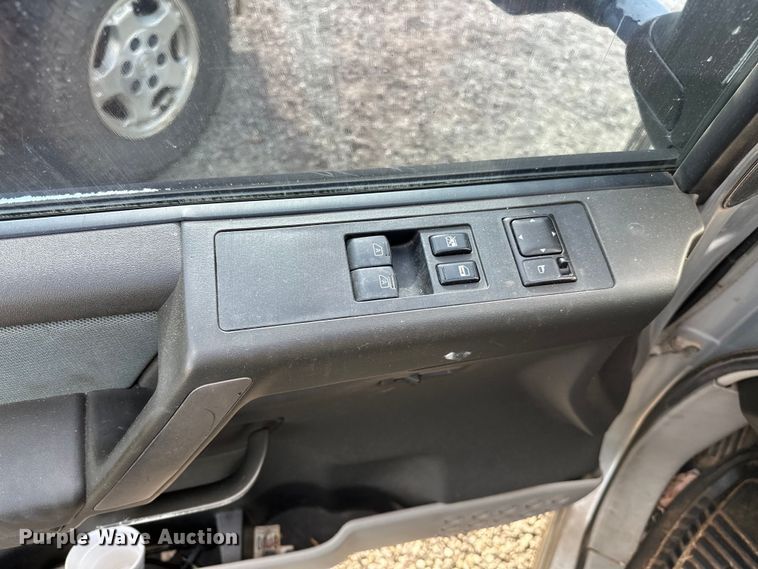 image for item DP3140 2004 Nissan Titan  Ext. Cab pickup truck