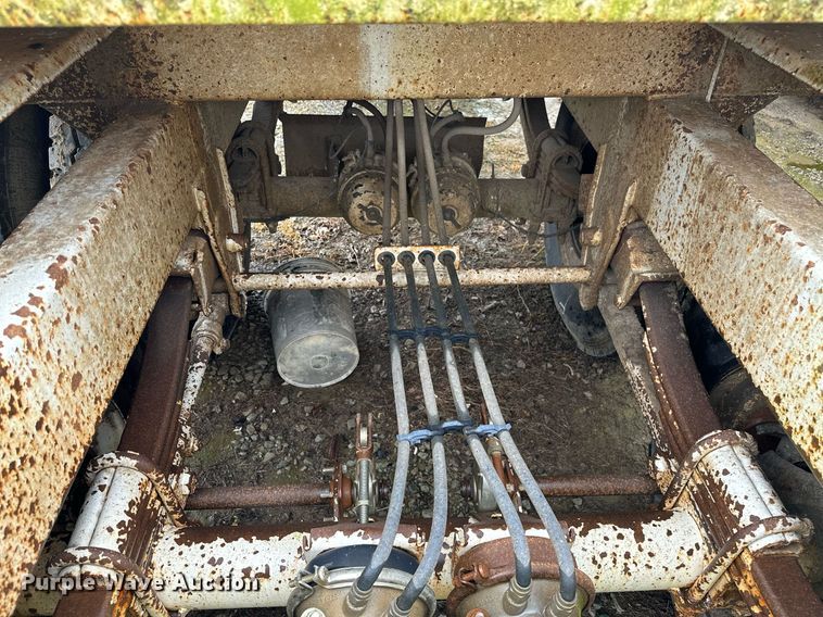 image for item DP3141 2002 Construction Trailer Specialist  bottom dump trailer