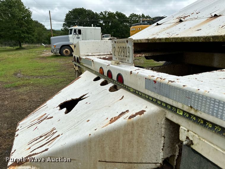 image for item DP3141 2002 Construction Trailer Specialist  bottom dump trailer