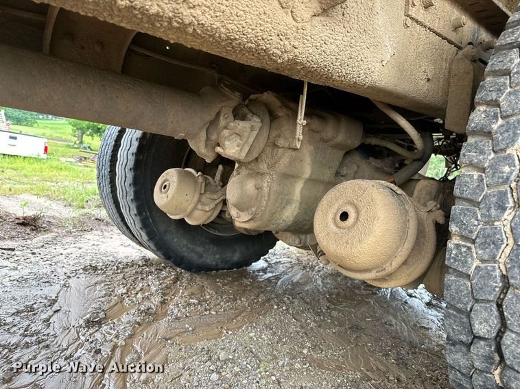 image for item DP3142 1997 Ford LT9000  dump truck