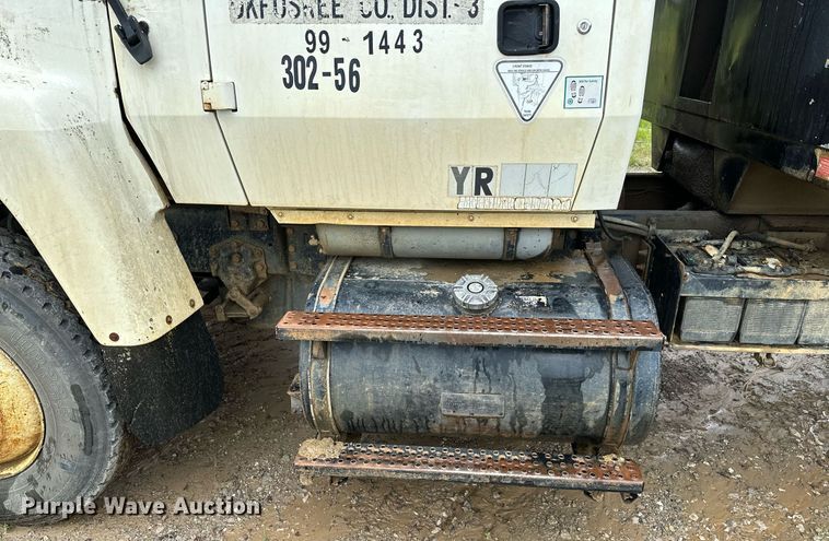 image for item DP3142 1997 Ford LT9000  dump truck