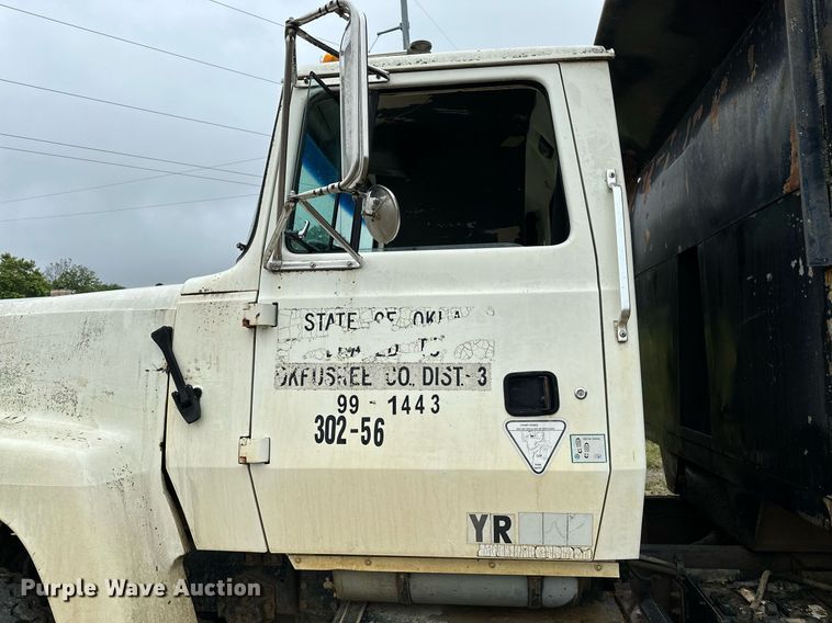 image for item DP3142 1997 Ford LT9000  dump truck