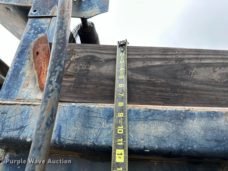 image for item DP3142 1997 Ford LT9000  dump truck