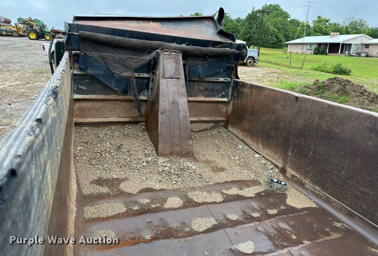 image for item DP3142 1997 Ford LT9000  dump truck