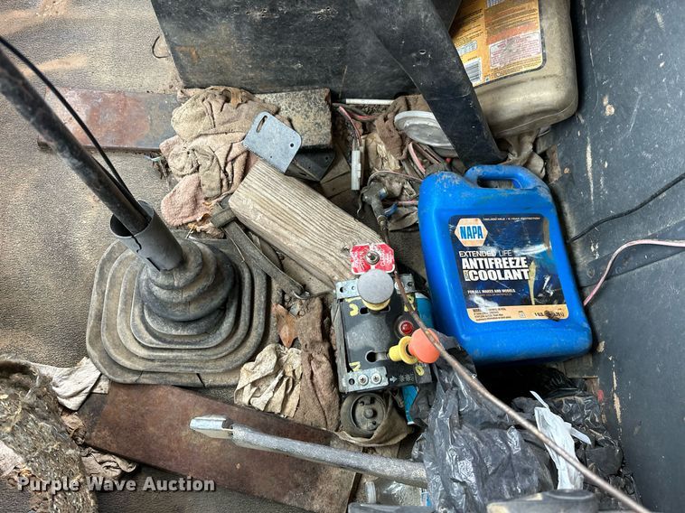 image for item DP3142 1997 Ford LT9000  dump truck