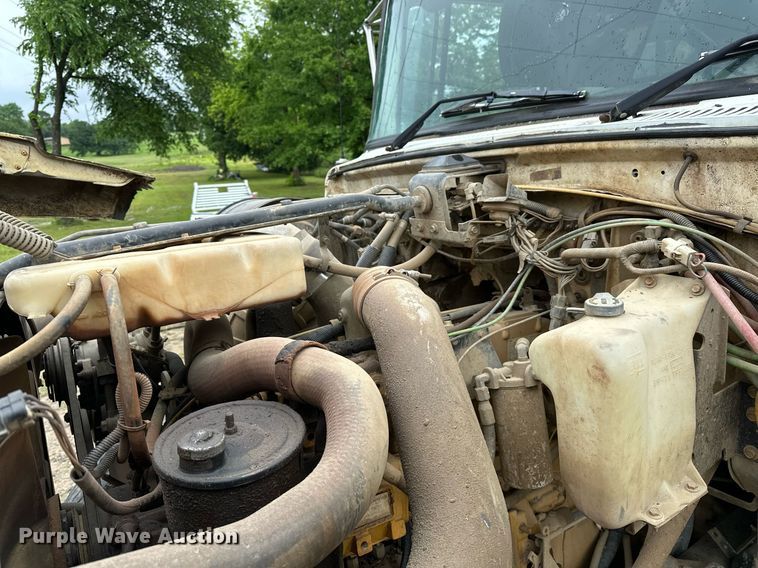 image for item DP3142 1997 Ford LT9000  dump truck