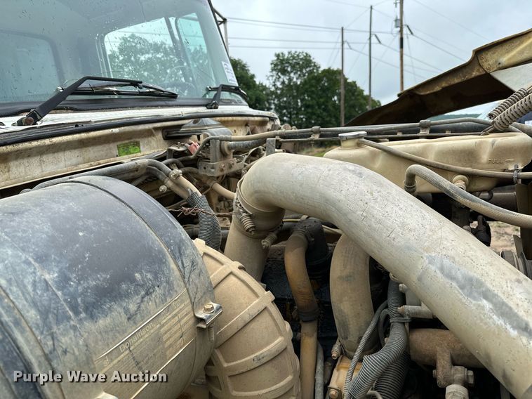 image for item DP3142 1997 Ford LT9000  dump truck