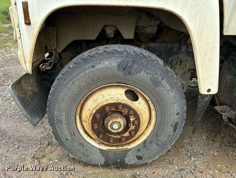 image for item DP3142 1997 Ford LT9000  dump truck