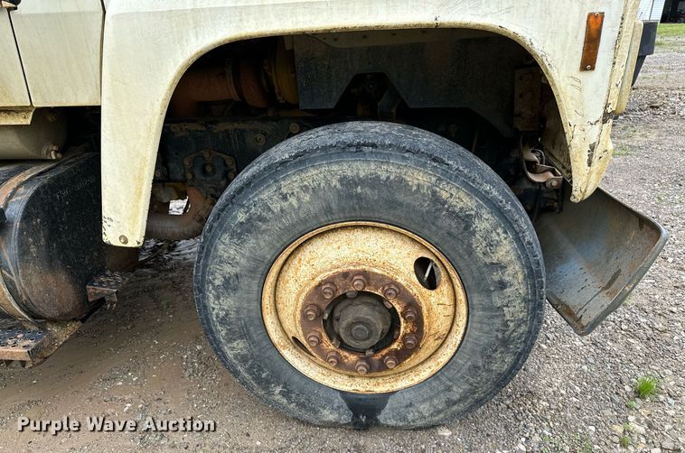 image for item DP3142 1997 Ford LT9000  dump truck