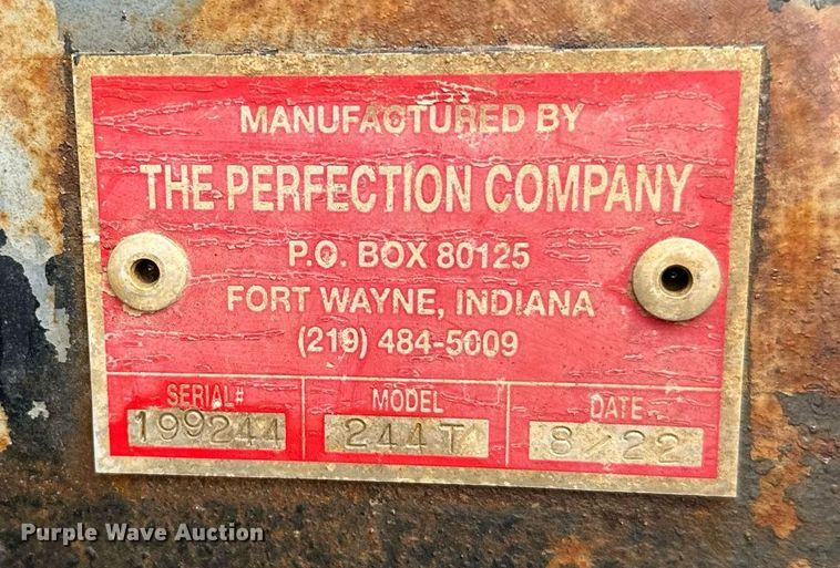 image for item DP3142 1997 Ford LT9000  dump truck