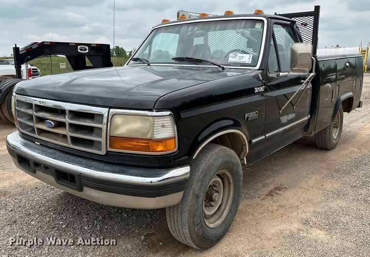 image for item DP3162 1997 Ford F350  utility bed pickup truck