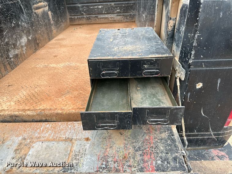 image for item DP3162 1997 Ford F350  utility bed pickup truck