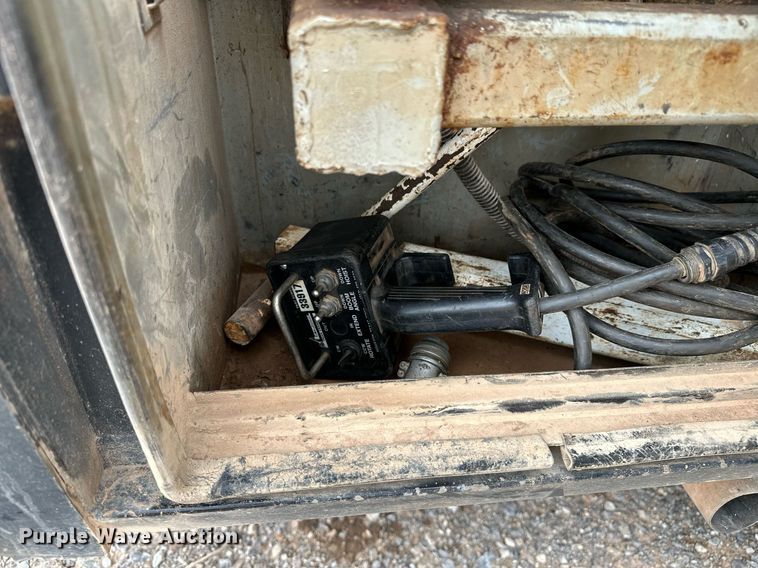 image for item DP3162 1997 Ford F350  utility bed pickup truck