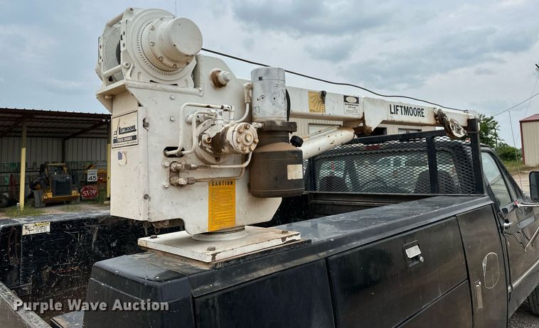 image for item DP3162 1997 Ford F350  utility bed pickup truck