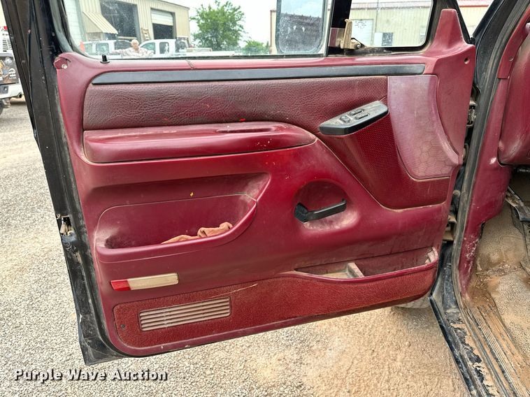 image for item DP3162 1997 Ford F350  utility bed pickup truck