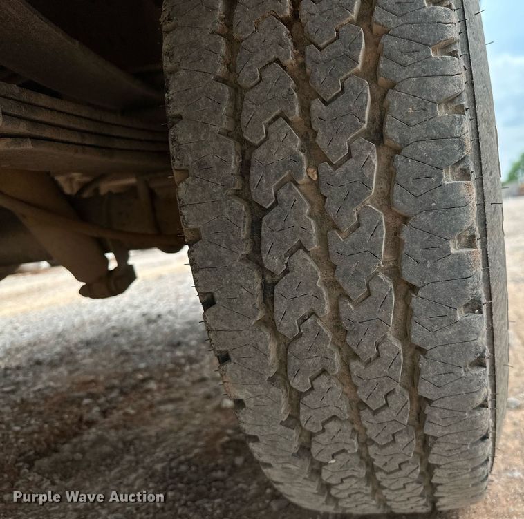 image for item DP3162 1997 Ford F350  utility bed pickup truck