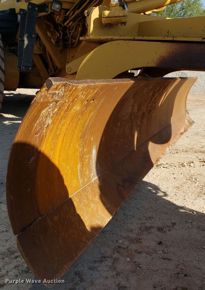 image for item DP7852 2007 Caterpillar   143H motor grader