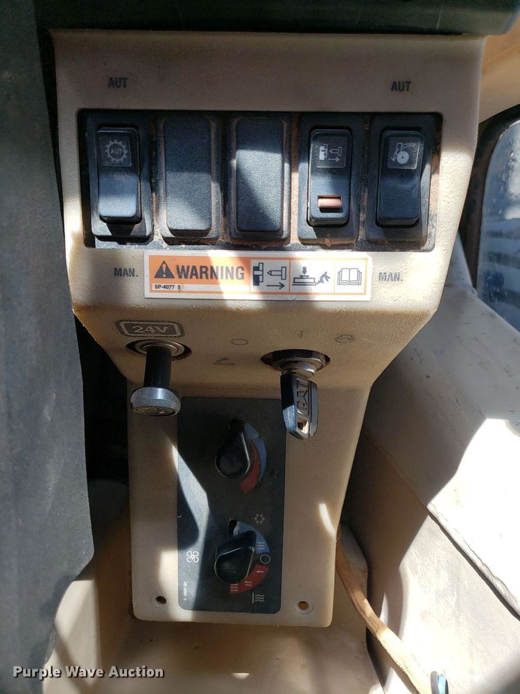 image for item DP7852 2007 Caterpillar   143H motor grader