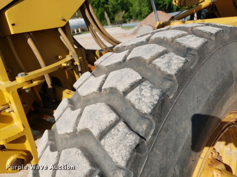 image for item DP7852 2007 Caterpillar   143H motor grader