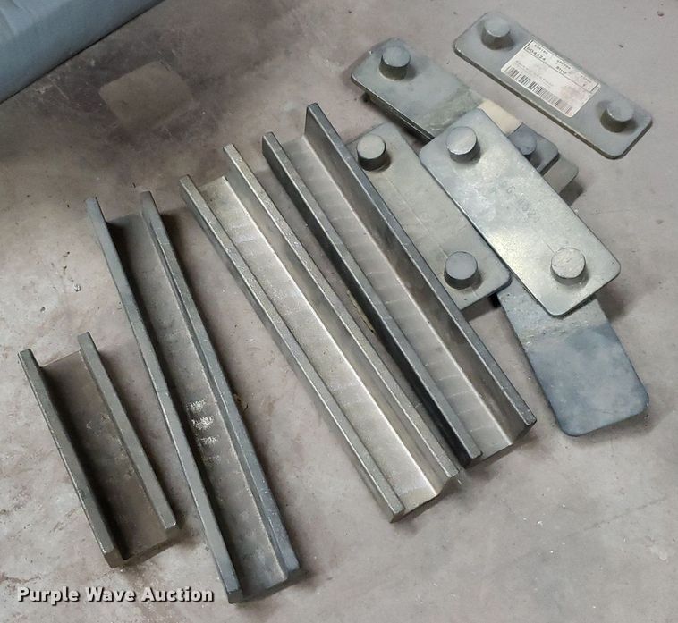 image for item DP7852 2007 Caterpillar   143H motor grader