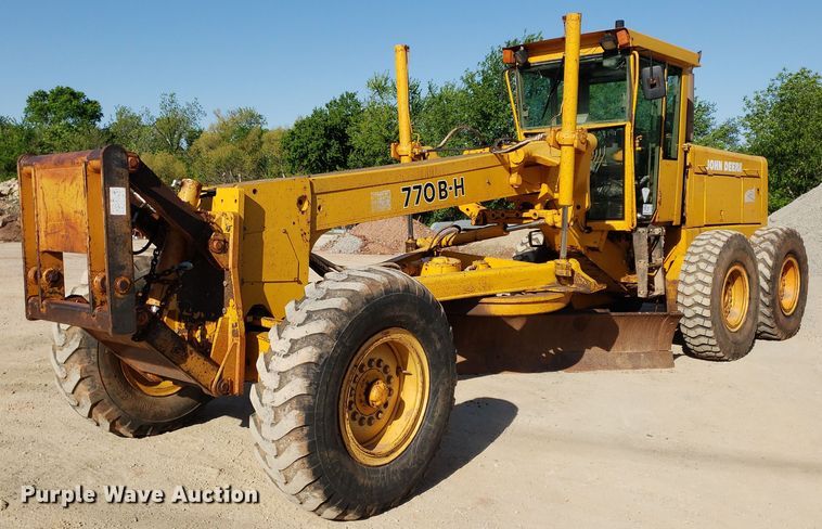image for item DP7854 1990 John Deere 770B-H  motor grader