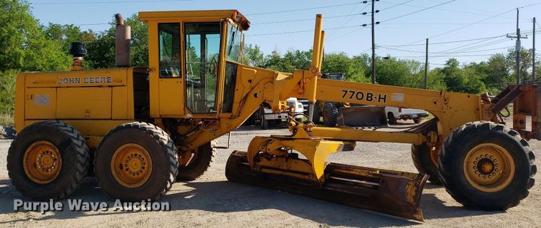 image for item DP7854 1990 John Deere 770B-H  motor grader