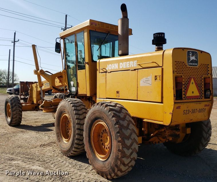 image for item DP7854 1990 John Deere 770B-H  motor grader