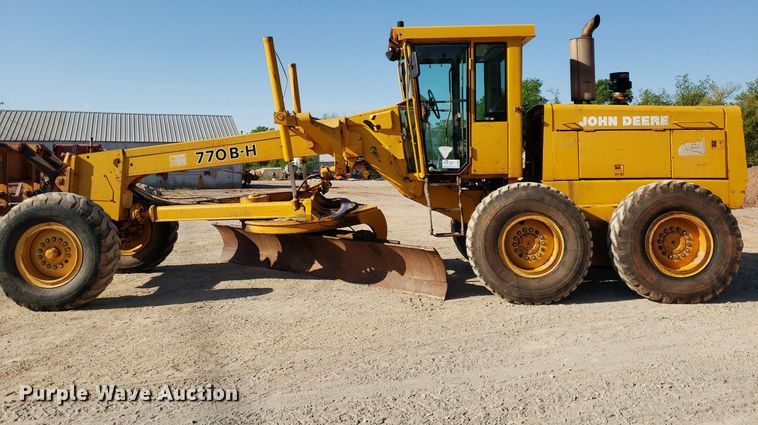 image for item DP7854 1990 John Deere 770B-H  motor grader