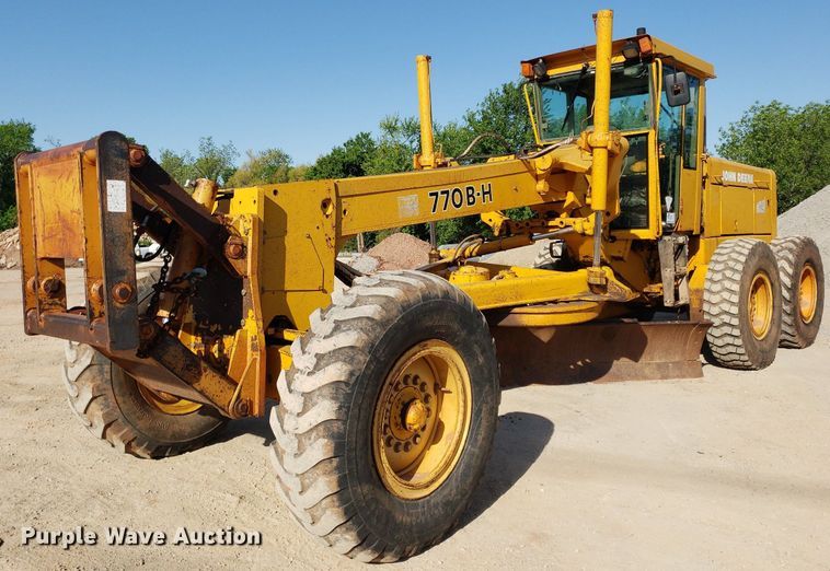 image for item DP7854 1990 John Deere 770B-H  motor grader