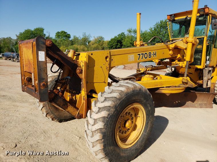 image for item DP7854 1990 John Deere 770B-H  motor grader