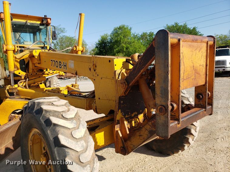 image for item DP7854 1990 John Deere 770B-H  motor grader