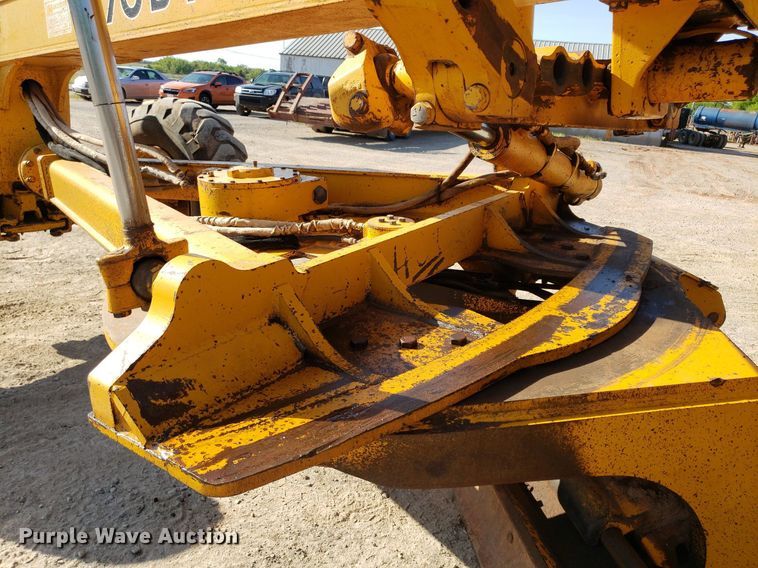 image for item DP7854 1990 John Deere 770B-H  motor grader