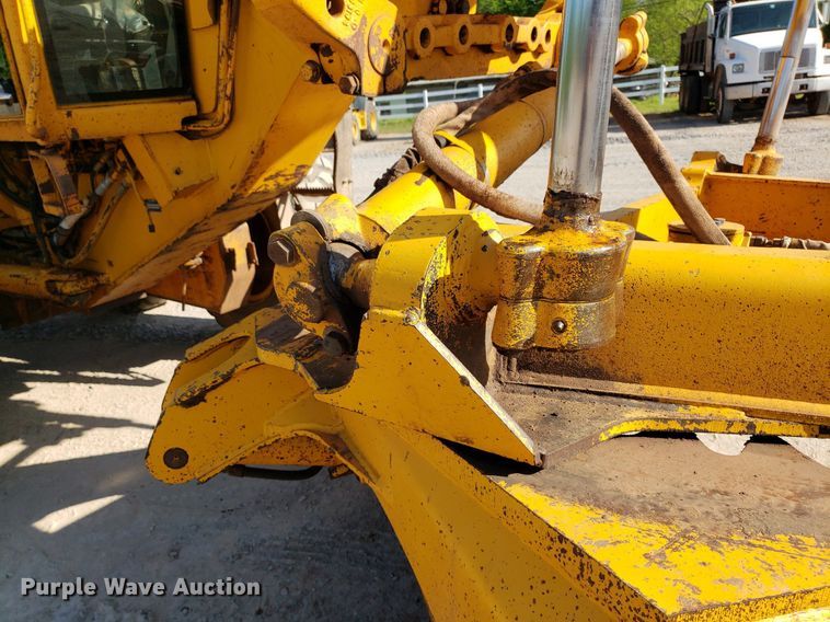 image for item DP7854 1990 John Deere 770B-H  motor grader