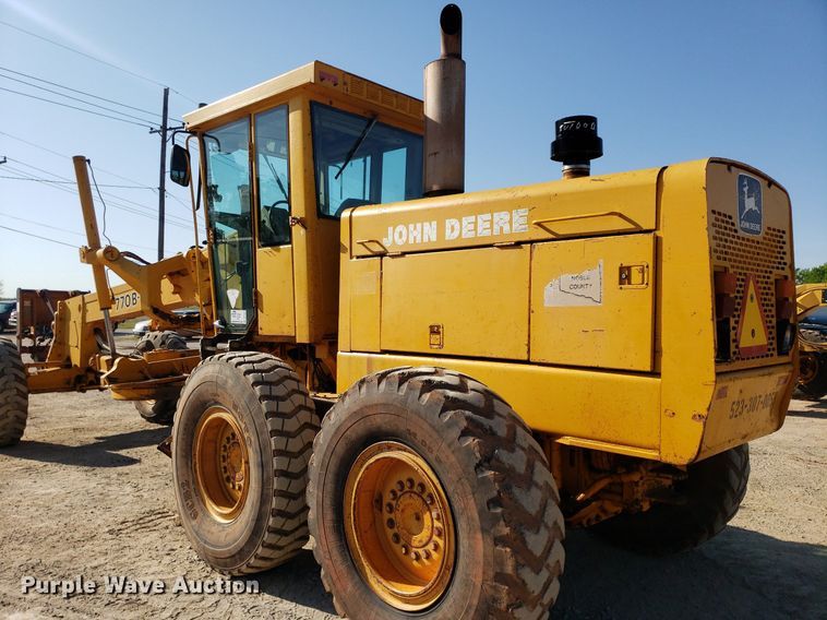 image for item DP7854 1990 John Deere 770B-H  motor grader