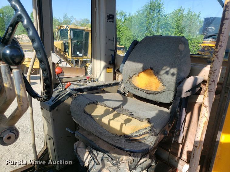 image for item DP7854 1990 John Deere 770B-H  motor grader