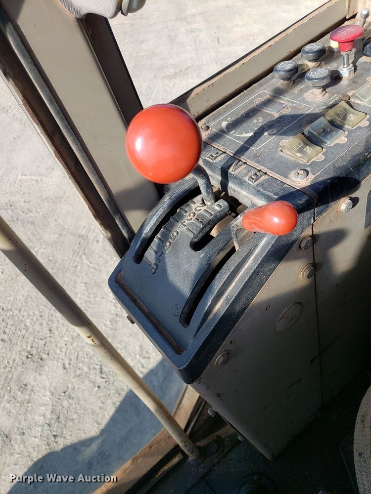 image for item DP7854 1990 John Deere 770B-H  motor grader