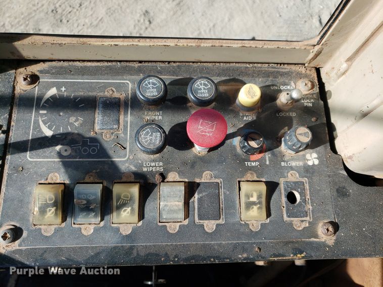 image for item DP7854 1990 John Deere 770B-H  motor grader