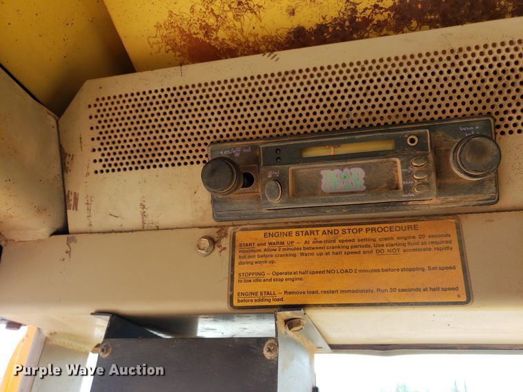 image for item DP7854 1990 John Deere 770B-H  motor grader