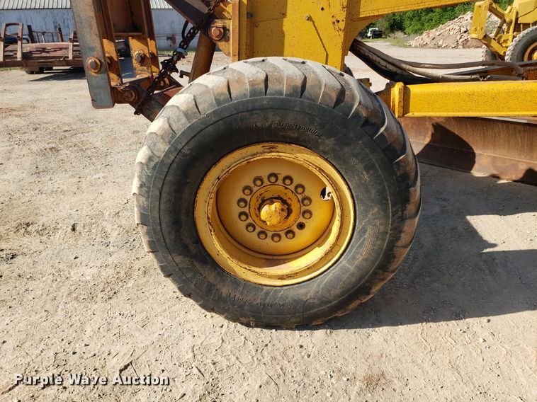 image for item DP7854 1990 John Deere 770B-H  motor grader