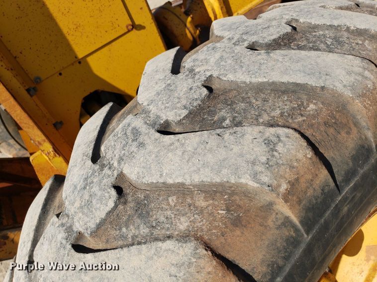 image for item DP7854 1990 John Deere 770B-H  motor grader