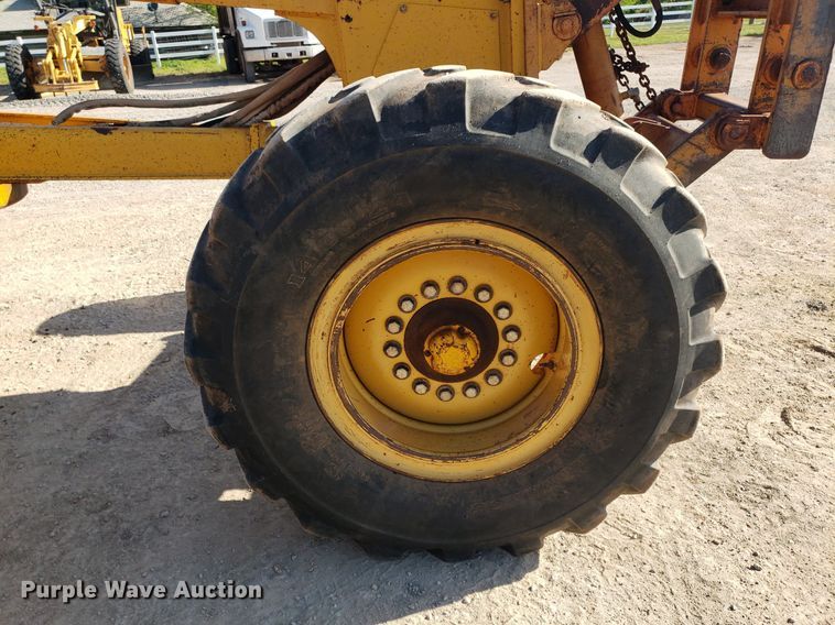 image for item DP7854 1990 John Deere 770B-H  motor grader