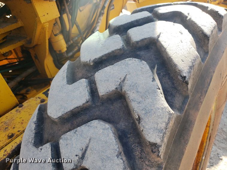 image for item DP7854 1990 John Deere 770B-H  motor grader