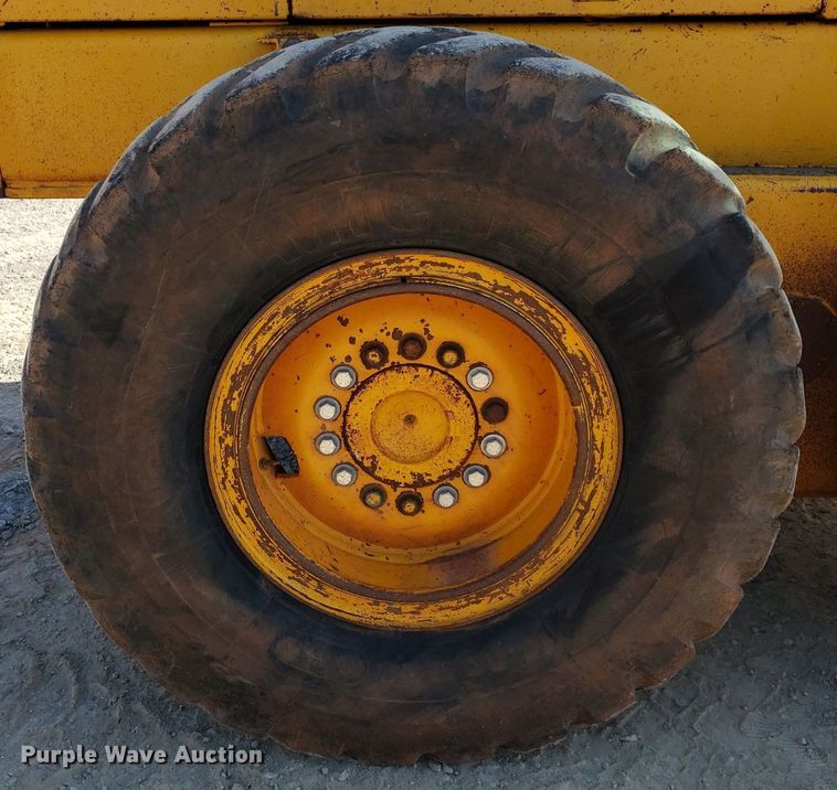 image for item DP7854 1990 John Deere 770B-H  motor grader