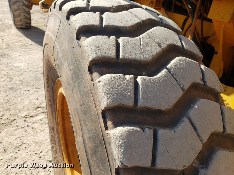 image for item DP7854 1990 John Deere 770B-H  motor grader