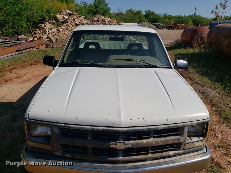 image for item DP7856 1995 Chevrolet C1500  pickup truck