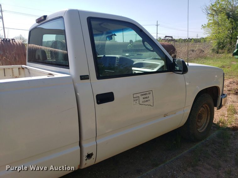 image for item DP7856 1995 Chevrolet C1500  pickup truck