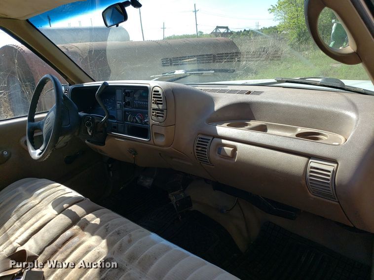 image for item DP7856 1995 Chevrolet C1500  pickup truck