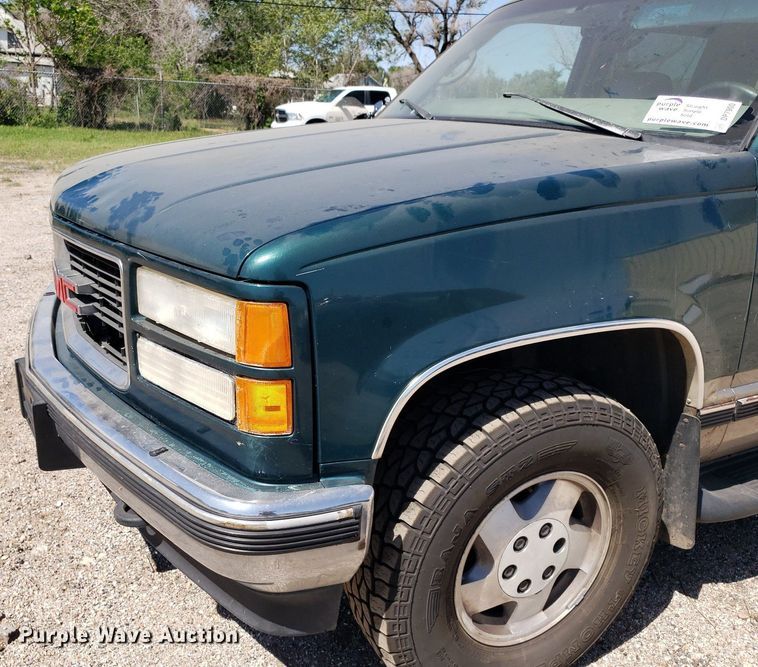 image for item DP7900 1999 GMC Yukon  SUV