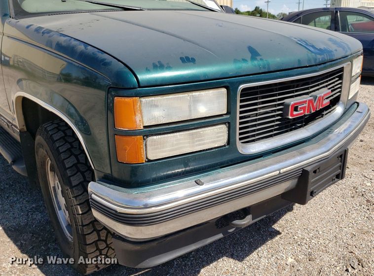 image for item DP7900 1999 GMC Yukon  SUV
